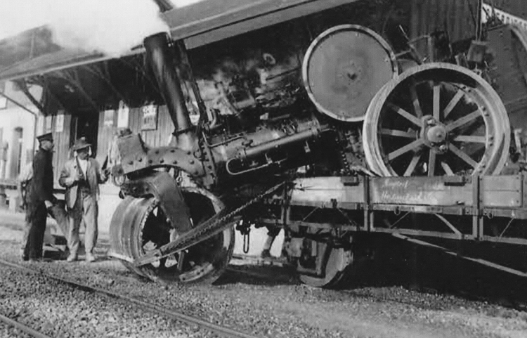 SW-03​Hartmann roller No 339 of 1919 in difficulties at Oberdiessbach station. One wonders if they dropped the plug!!